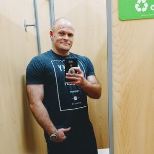 Meet your Posher, Stuart